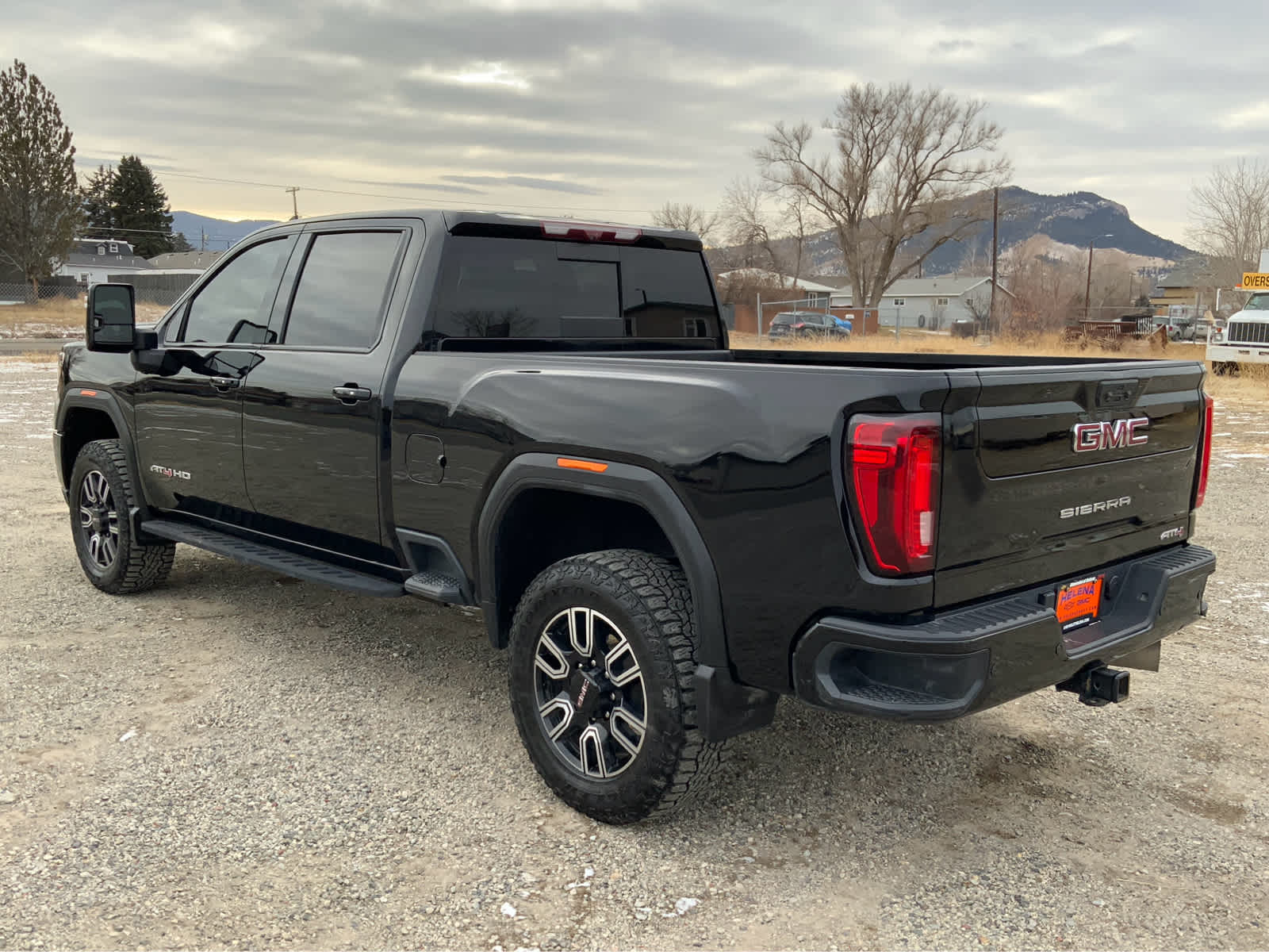 2022 GMC Sierra 2500HD AT4 4WD Crew Cab 159 3