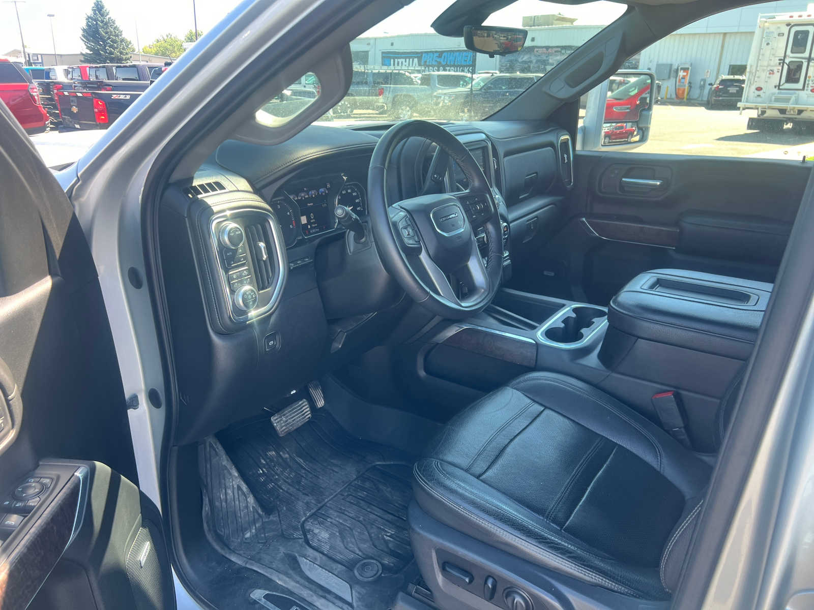 2020 GMC Sierra 2500HD Denali 4WD Crew Cab 159 2