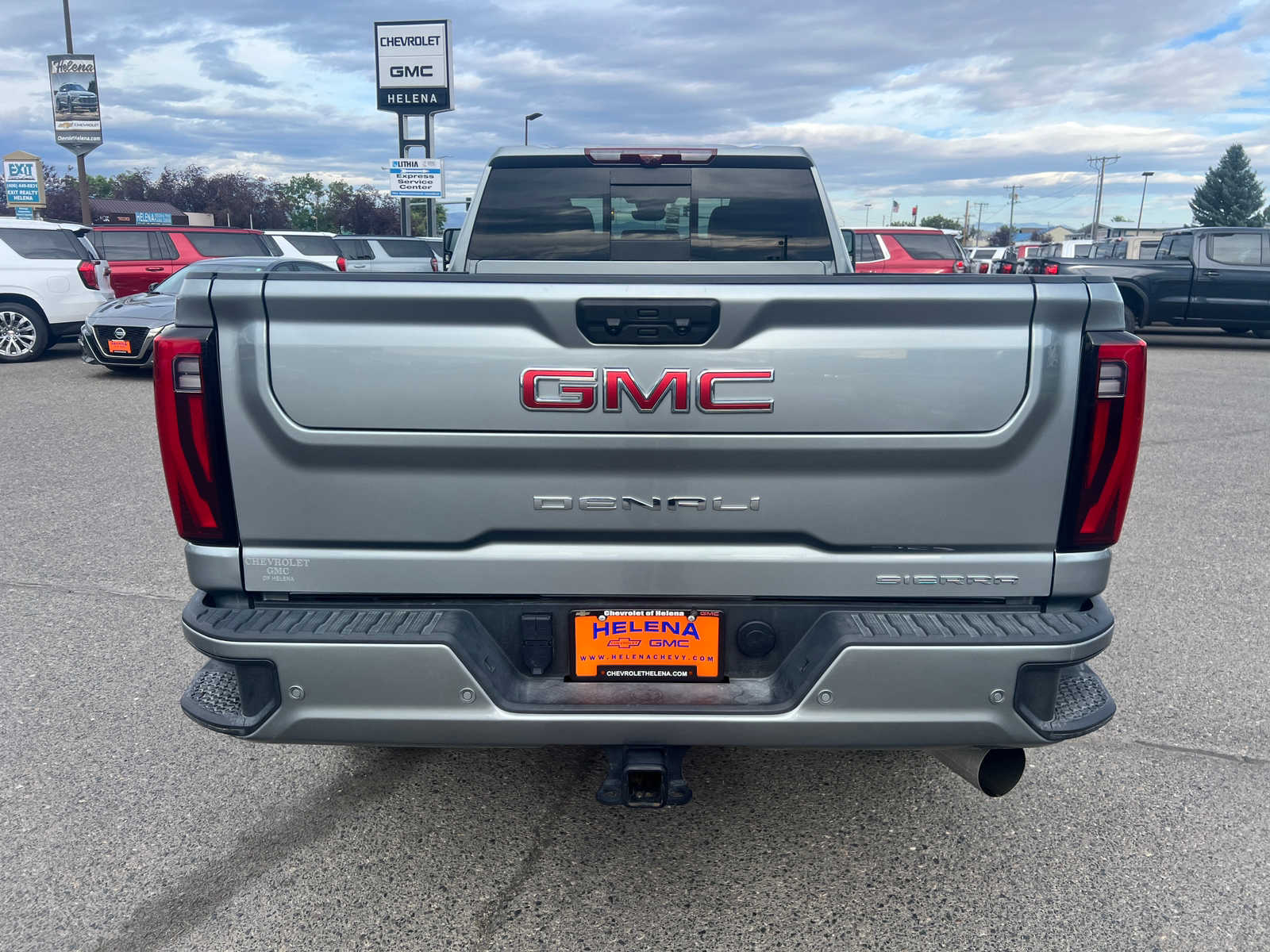 2024 GMC Sierra 3500HD Denali 4WD Crew Cab 172 5