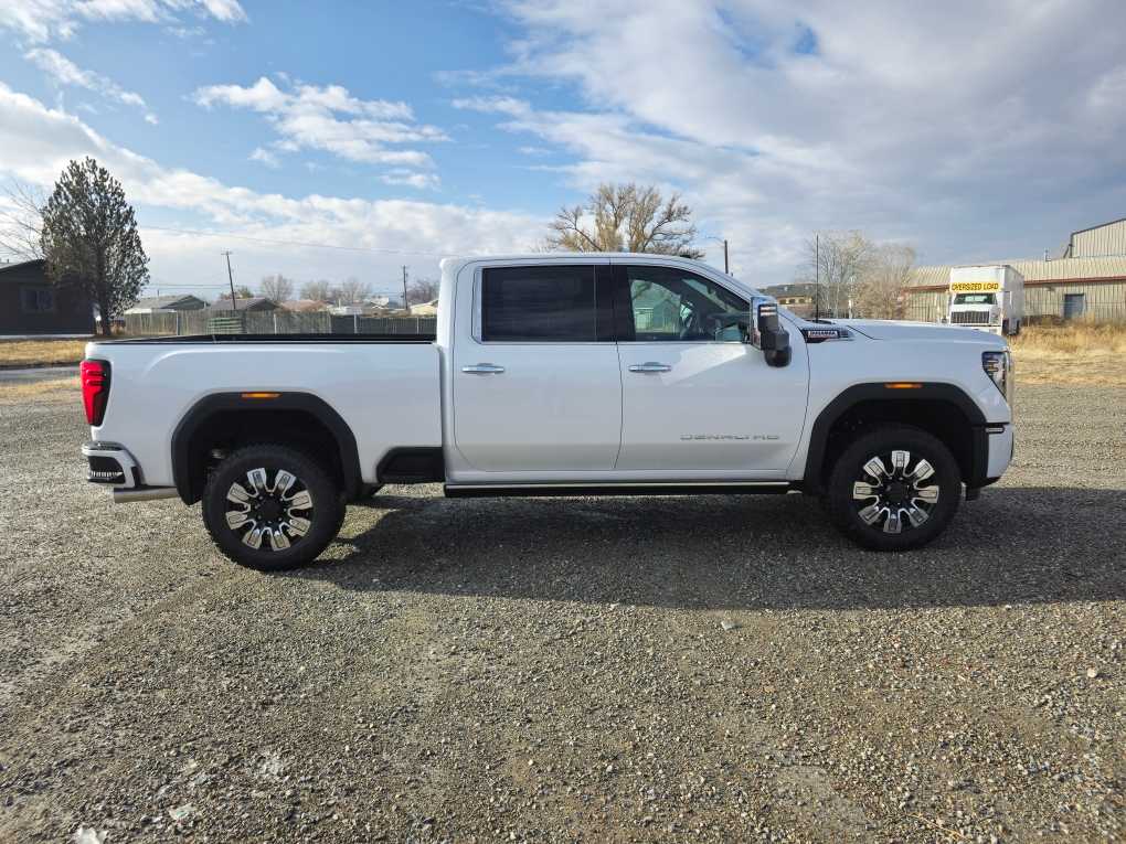 2025 GMC Sierra 2500HD Denali 4WD Crew Cab 159 6