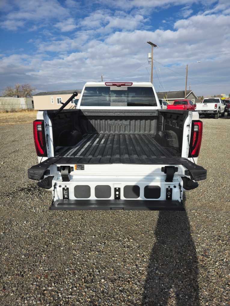 2025 GMC Sierra 2500HD Denali 4WD Crew Cab 159 7