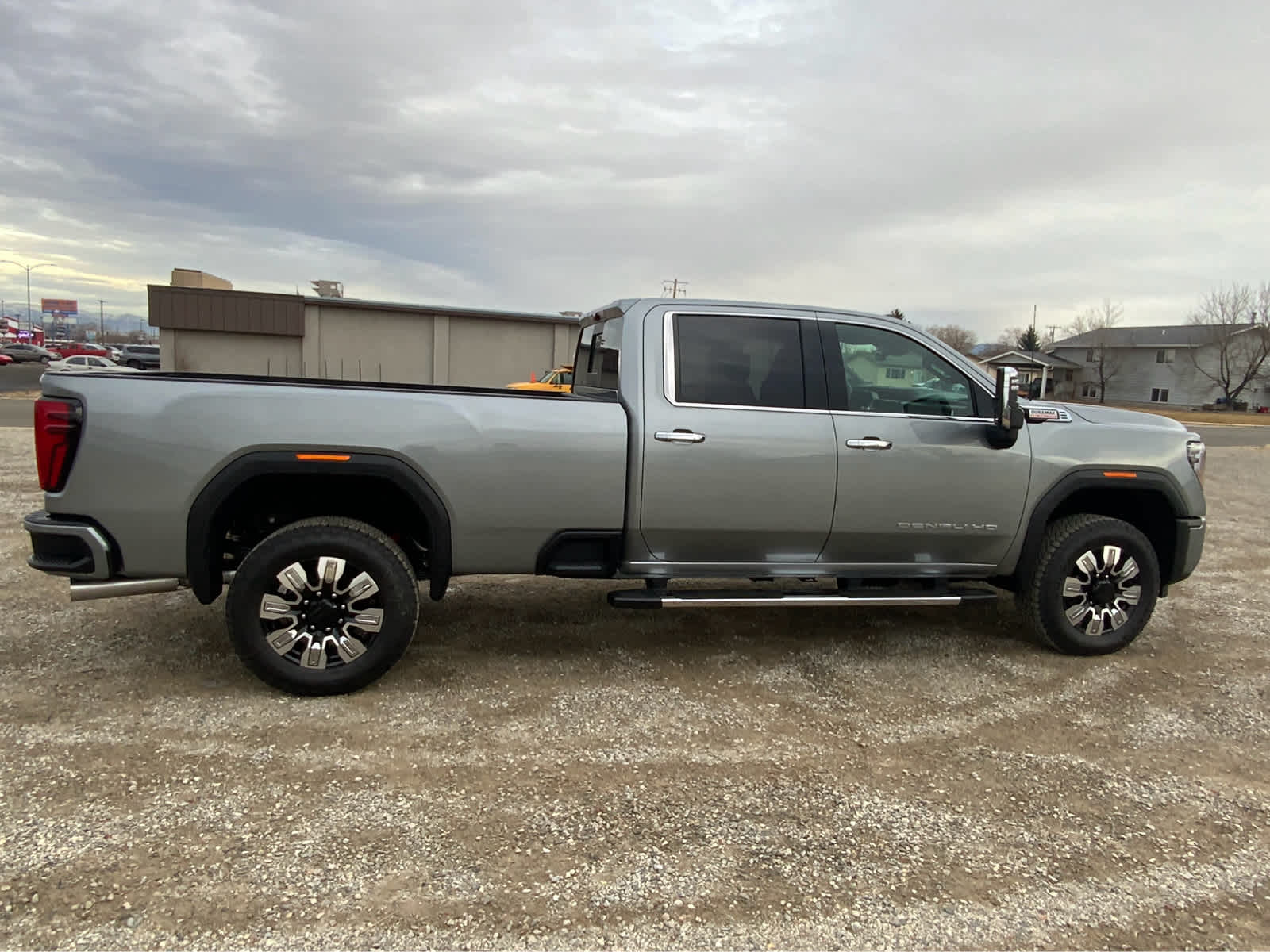 2025 GMC Sierra 2500HD Denali 4WD Crew Cab 172 10