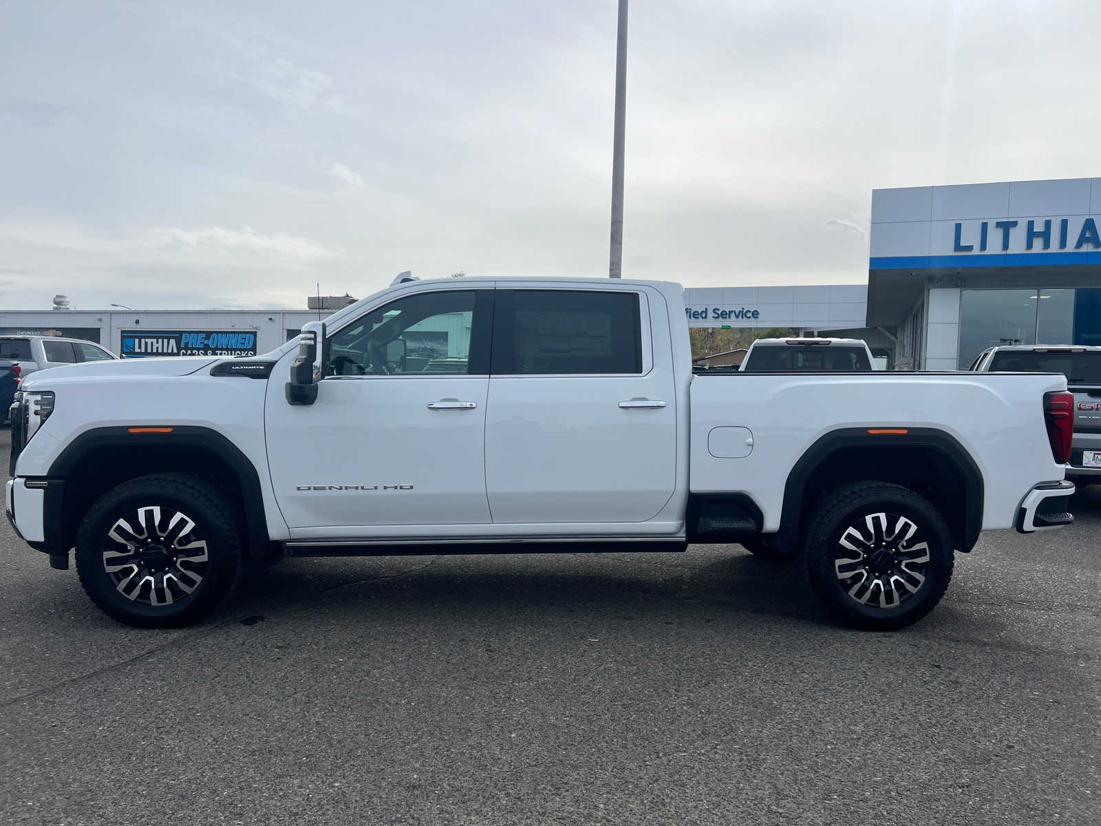 2025 GMC Sierra 3500HD Denali Ultimate 4WD Crew Cab 159 3