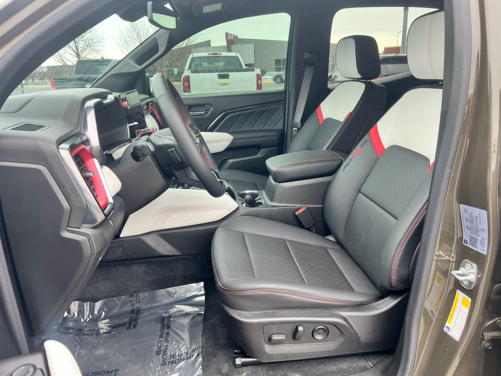 2024 GMC Canyon 4WD AT4X Crew Cab 11