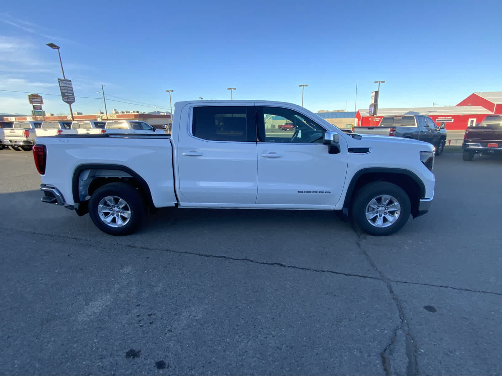 2024 GMC Sierra 1500 SLE 4WD Crew Cab 147 7