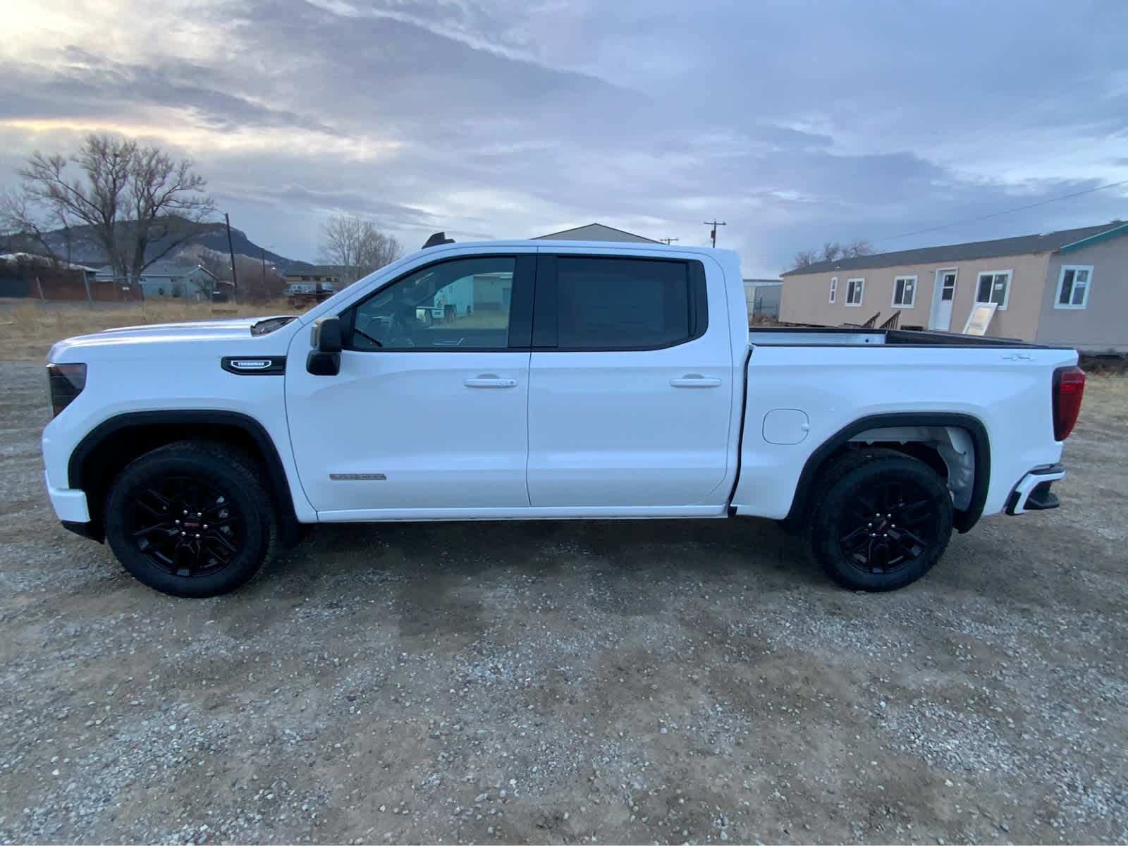 2025 GMC Sierra 1500 Elevation 4WD Crew Cab 147 4