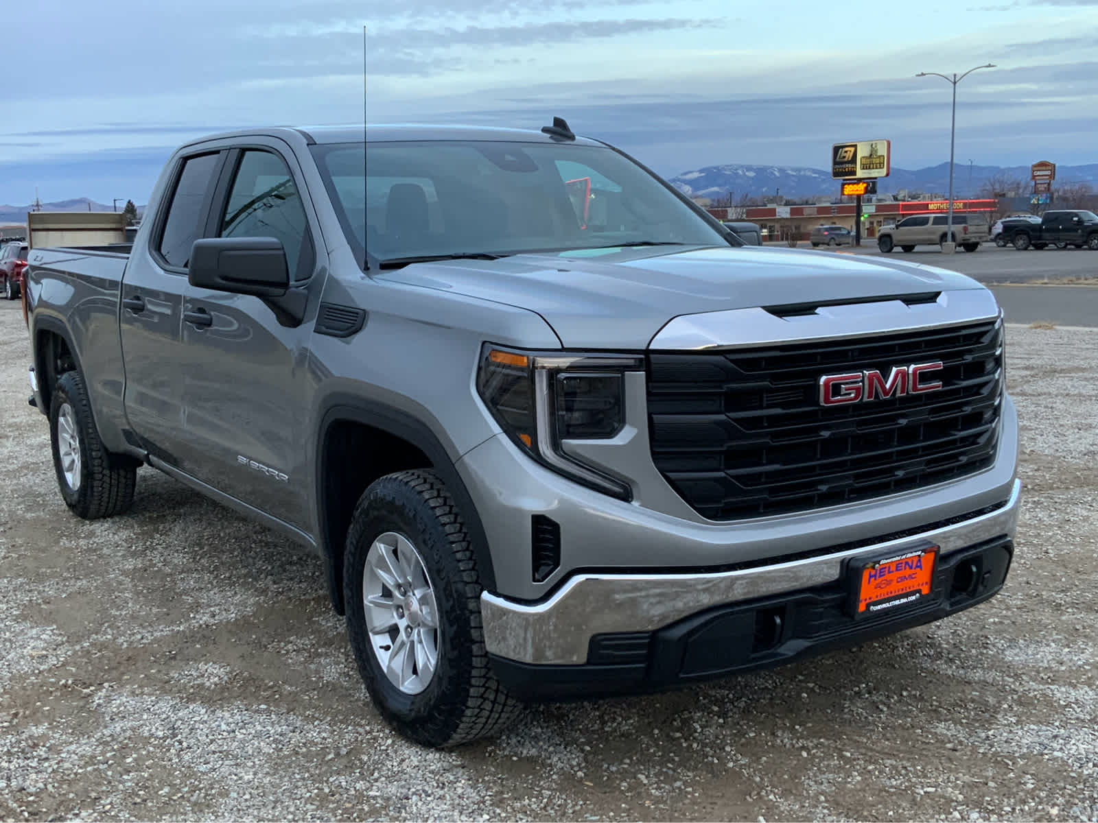 2025 GMC Sierra 1500 Pro 4WD Double Cab 147 10