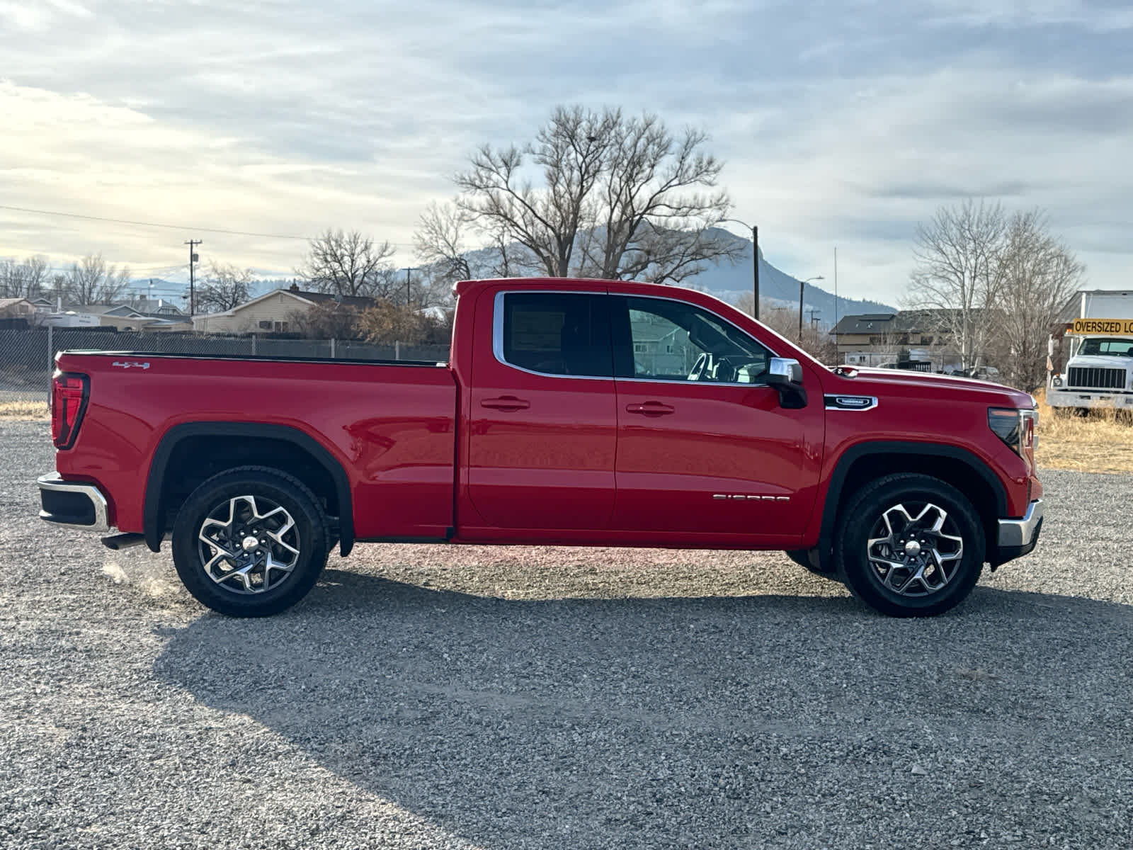 2025 GMC Sierra 1500 SLE 4WD Double Cab 147 9