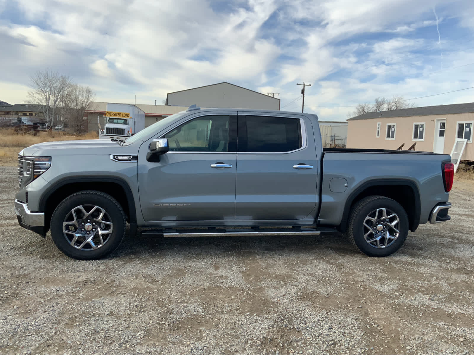 2025 GMC Sierra 1500 SLT 2WD Crew Cab 147 4