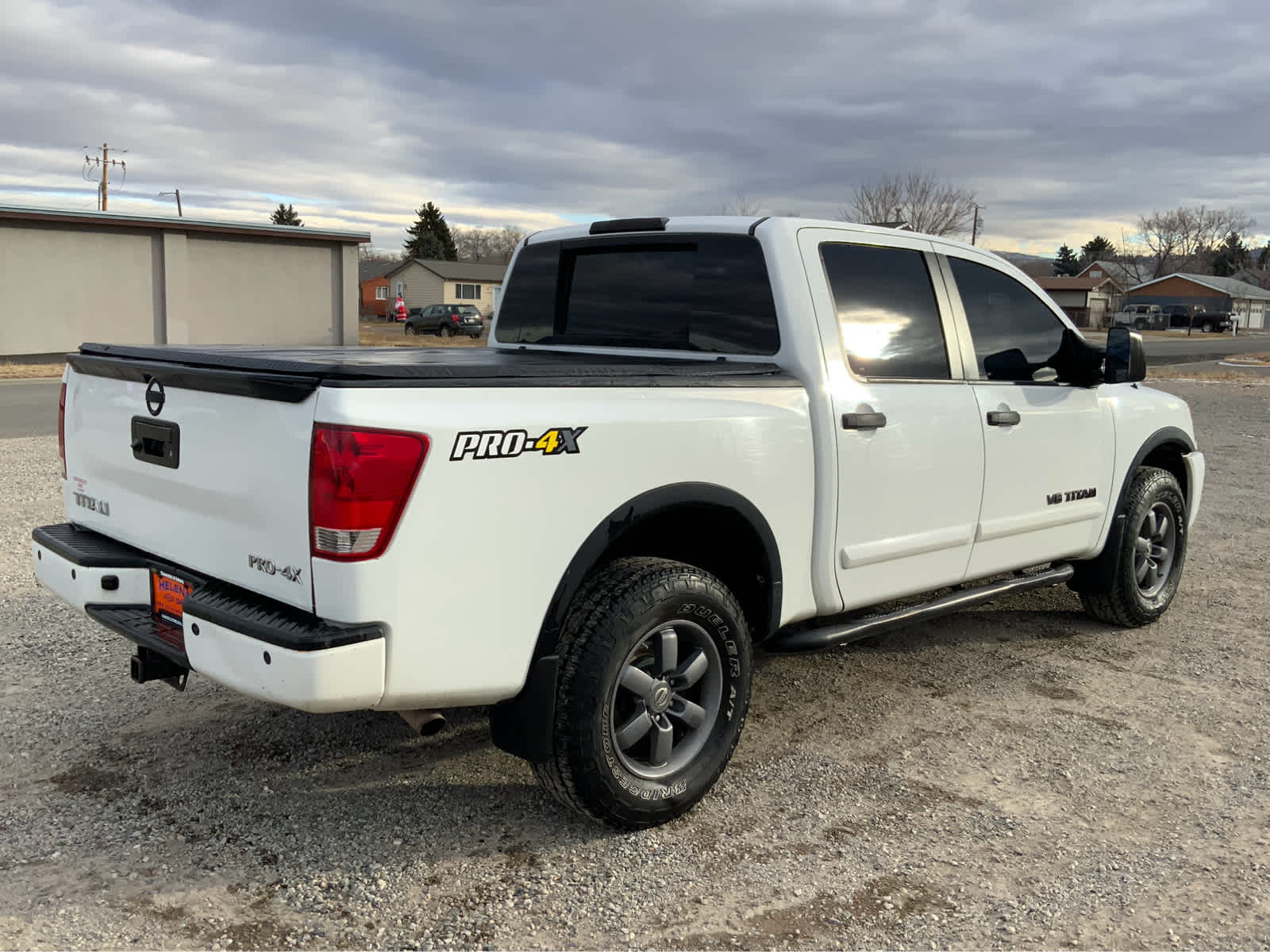 2014 Nissan Titan PRO-4X 4WD Crew Cab SWB 6