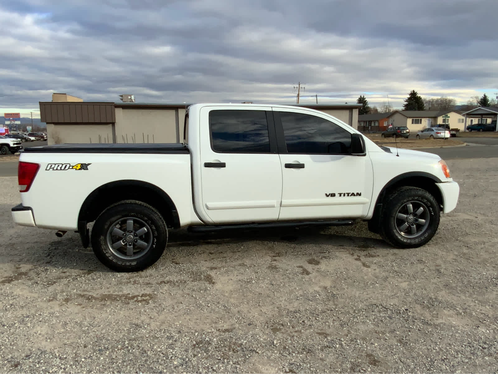 2014 Nissan Titan PRO-4X 4WD Crew Cab SWB 7