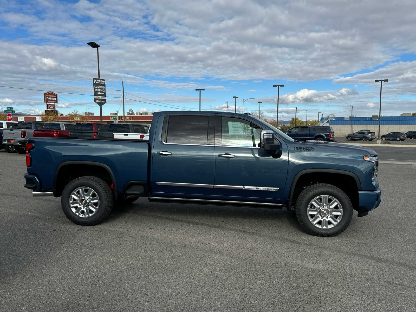 2025 Chevrolet Silverado 3500HD High Country 4WD Crew Cab 159 13