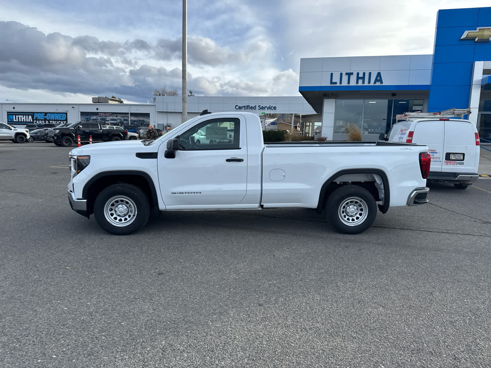 2025 GMC Sierra 1500 Pro 4WD Reg Cab 140 5