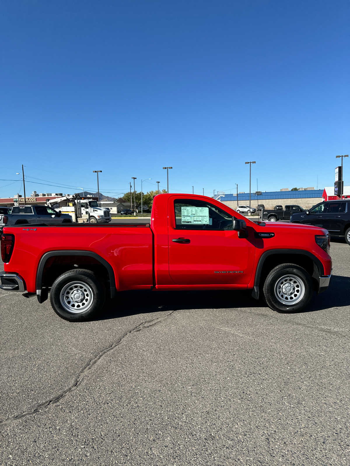 2024 GMC Sierra 1500 Pro 4WD Reg Cab 126 7