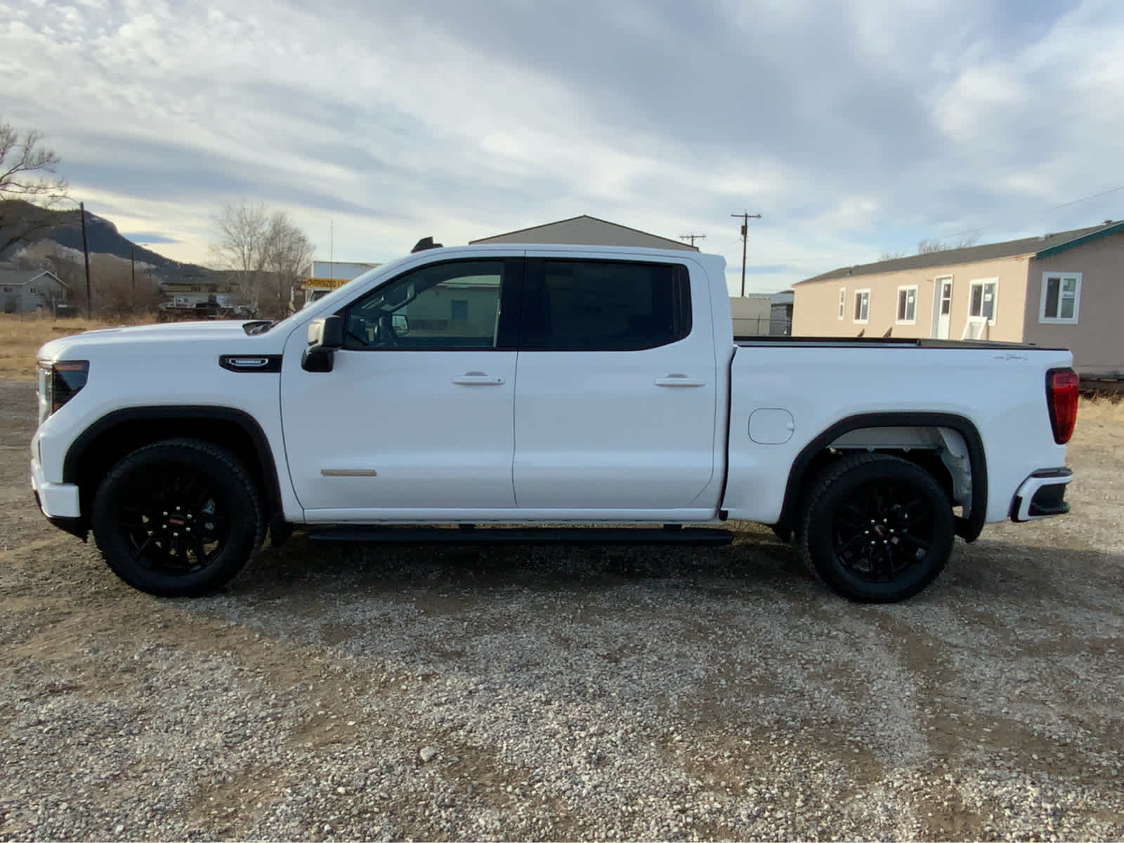 2025 GMC Sierra 1500 Elevation 4WD Crew Cab 147 4