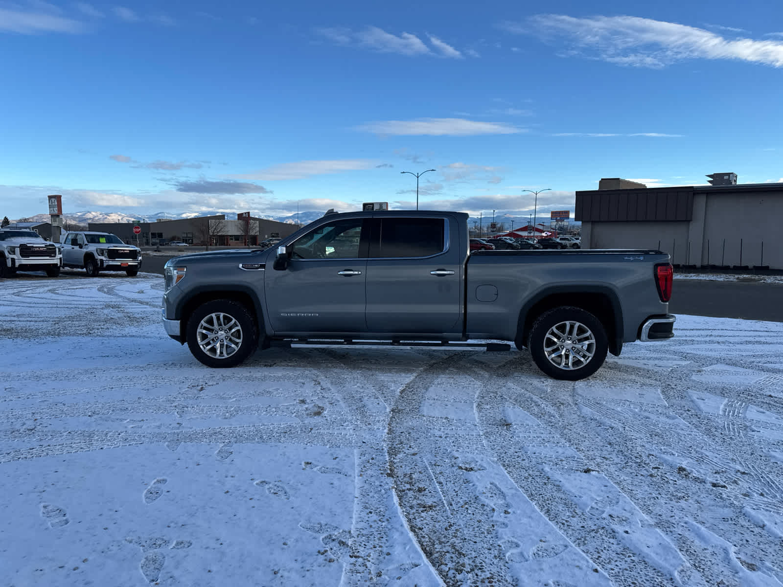 2020 GMC Sierra 1500 SLT 4WD Crew Cab 157 5