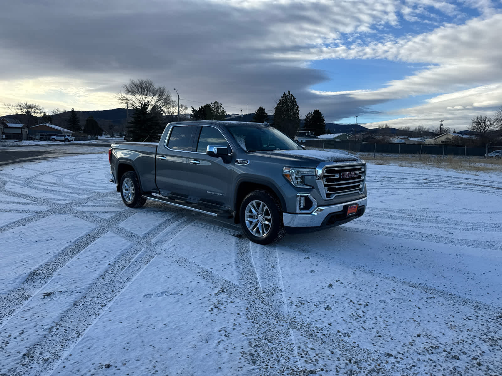 2020 GMC Sierra 1500 SLT 4WD Crew Cab 157 10