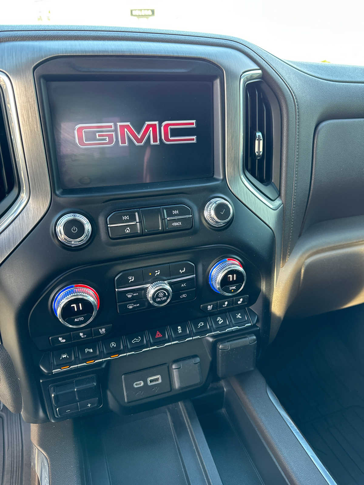 2020 GMC Sierra 1500 Denali 4WD Crew Cab 147 19