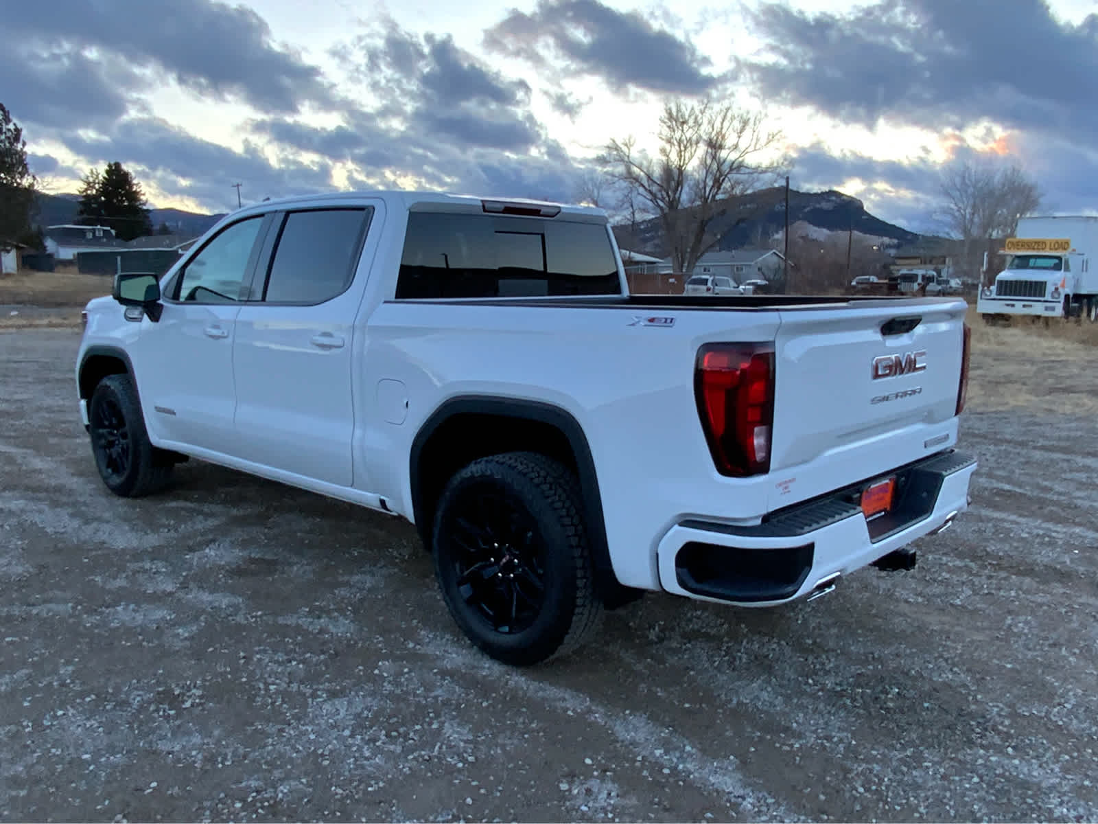 2025 GMC Sierra 1500 Elevation 4WD Crew Cab 147 3