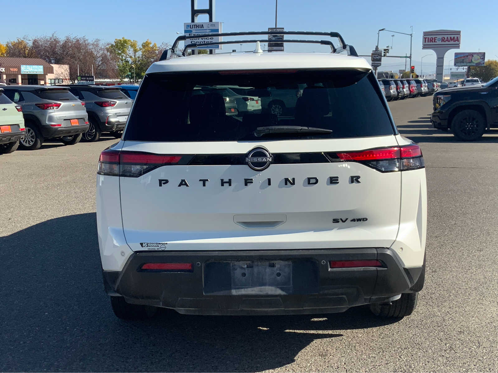 2022 Nissan Pathfinder SV 4