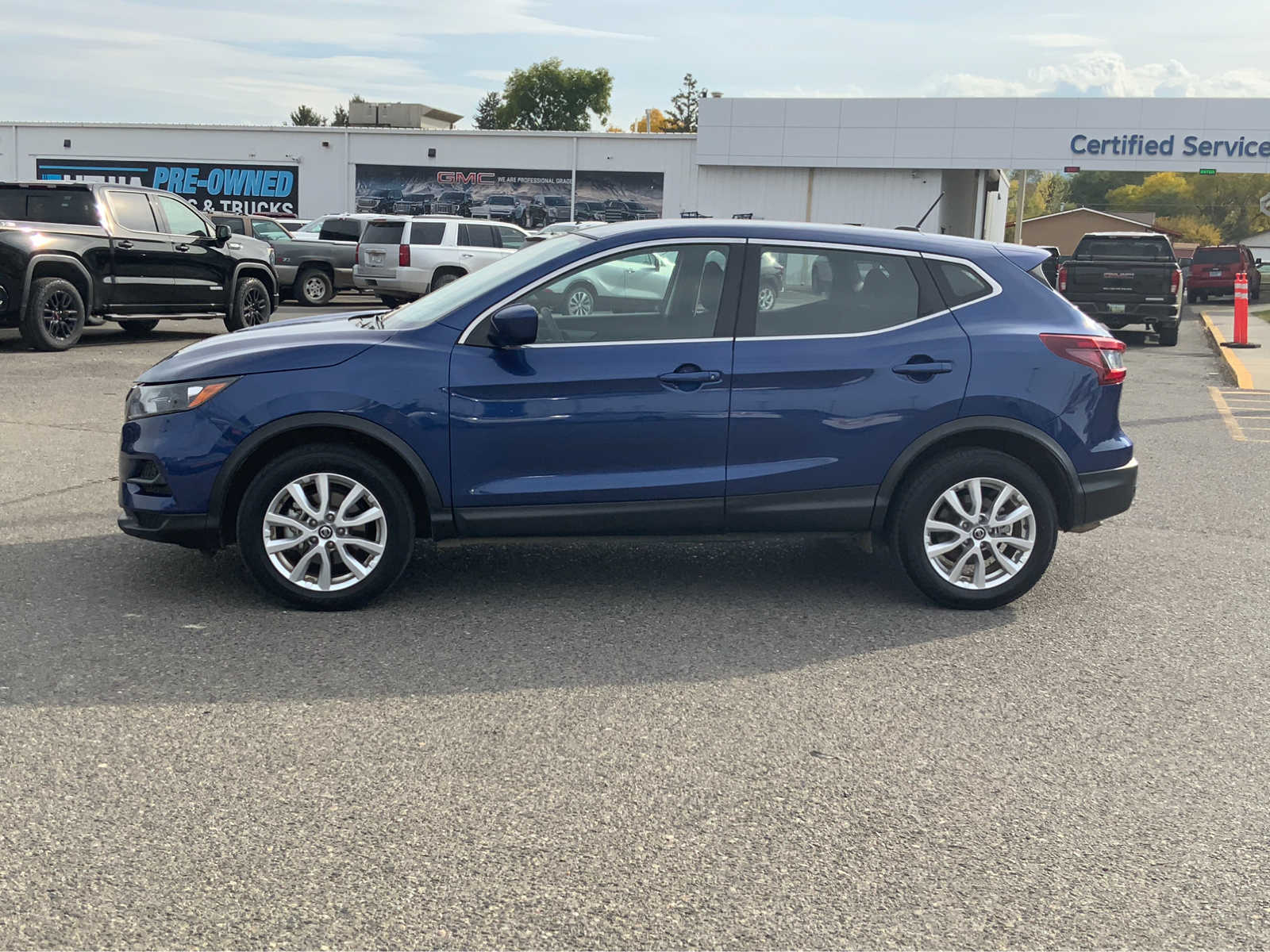 2021 Nissan Rogue Sport S 2