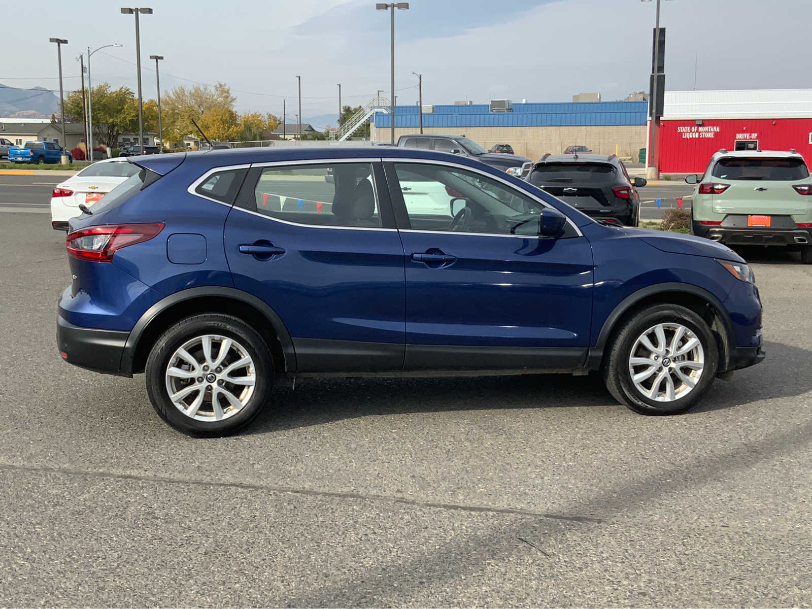 2021 Nissan Rogue Sport S 6