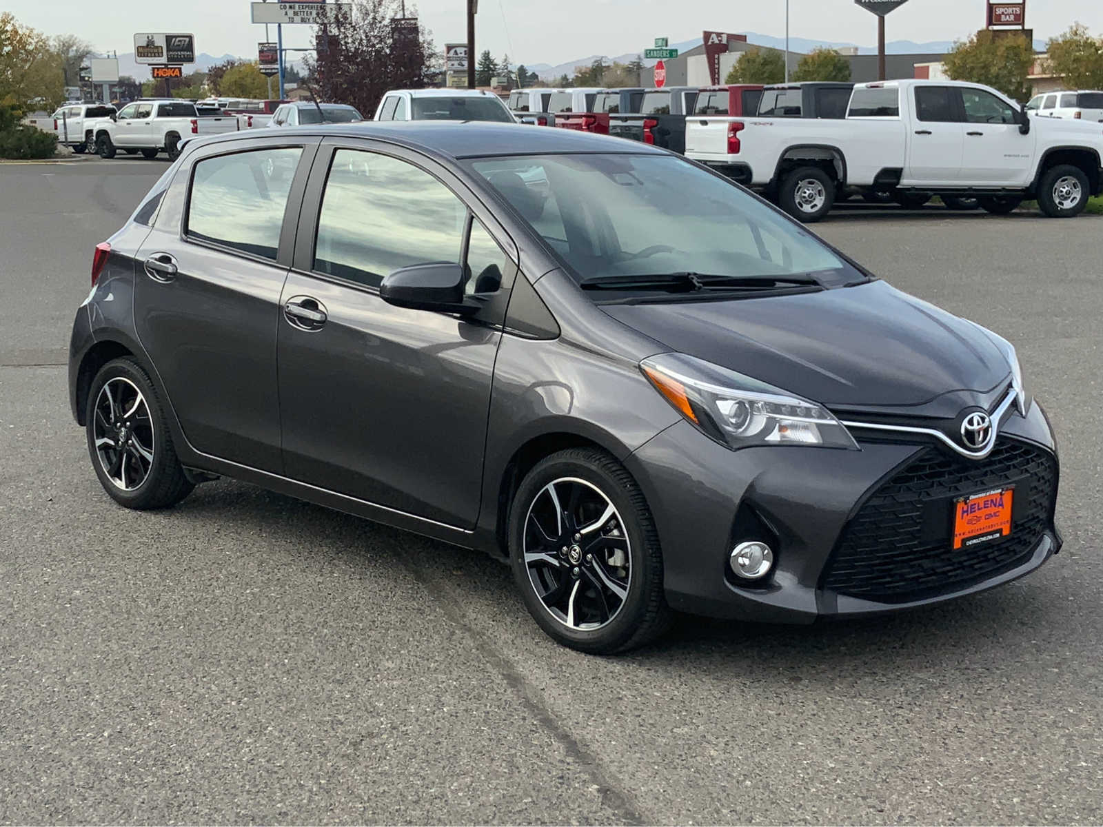 2017 Toyota Yaris SE 7