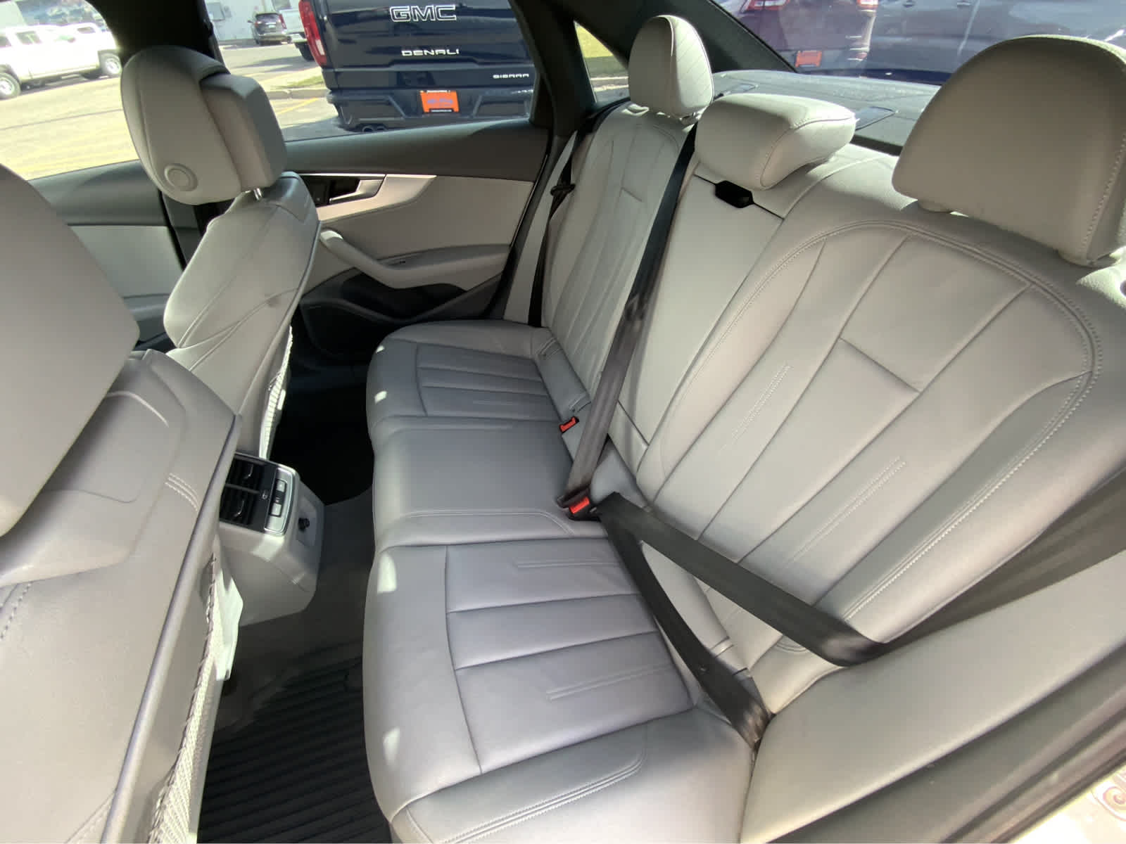 2018 Audi A4 Premium 11