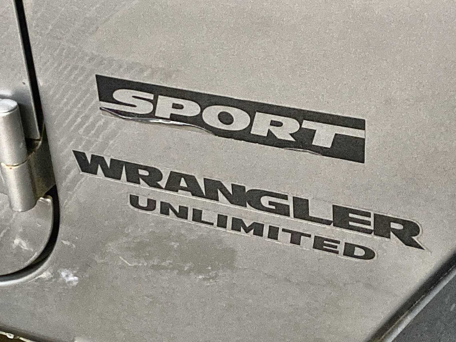 2014 Jeep Wrangler Unlimited Sport 14