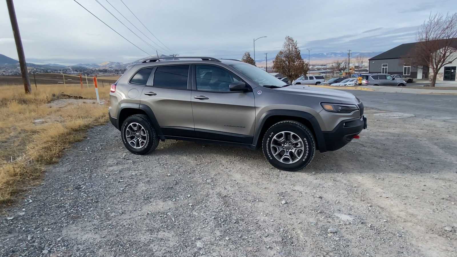 2021 Jeep Cherokee Trailhawk 2