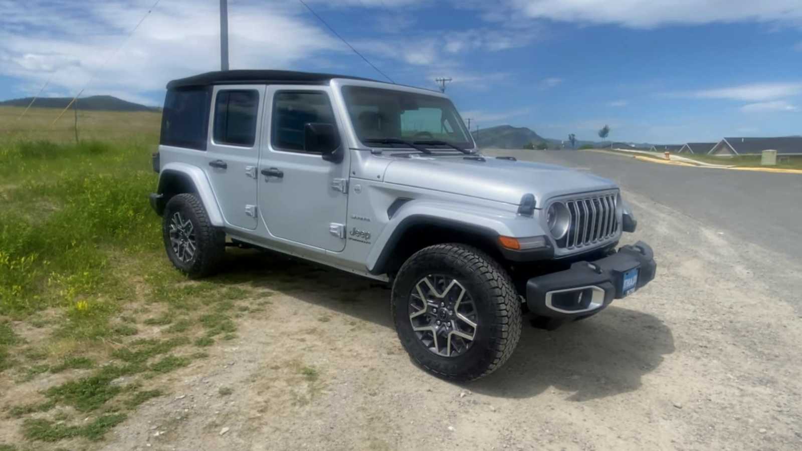 2024 Jeep Wrangler Sahara 2