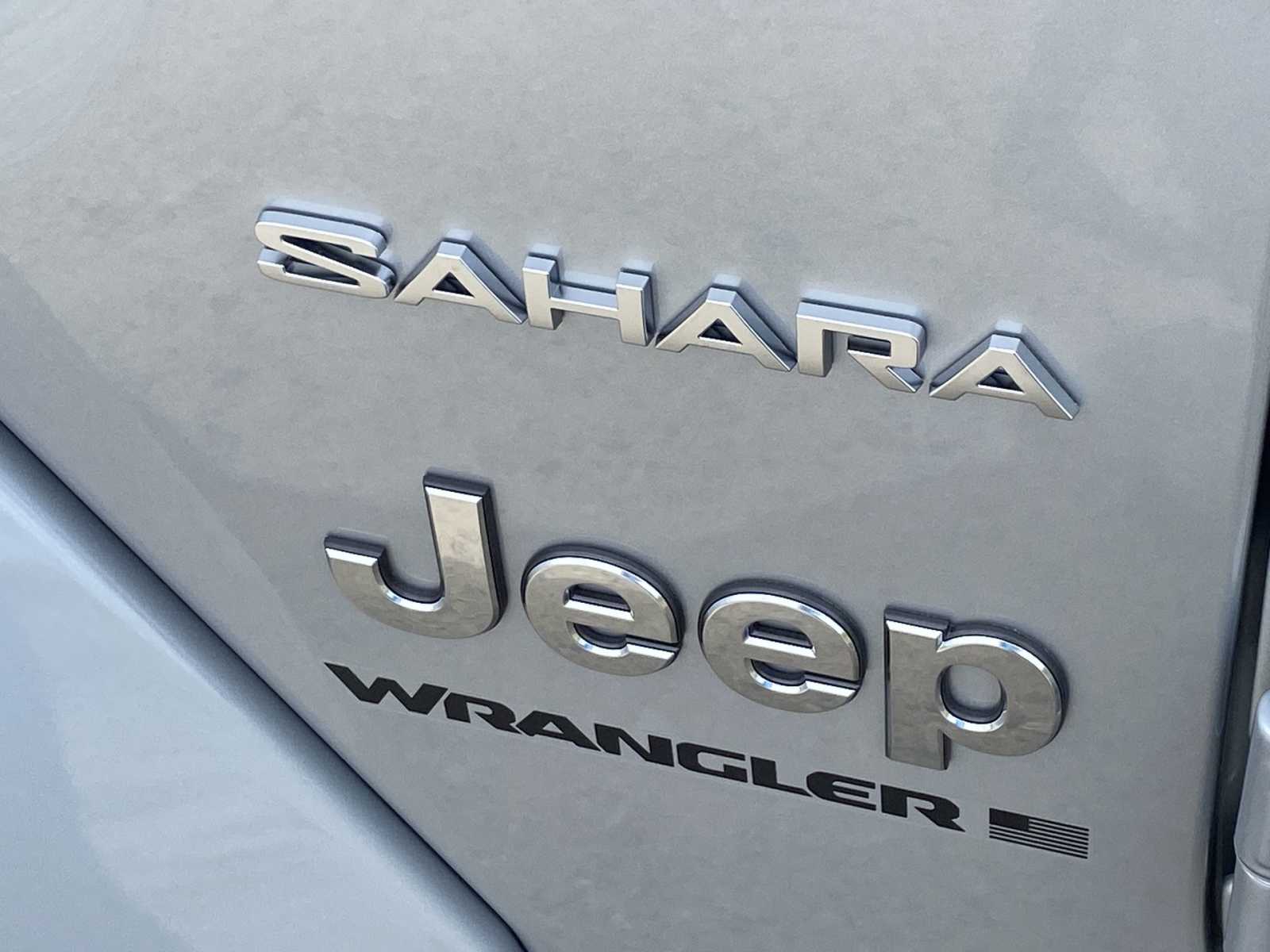 2024 Jeep Wrangler Sahara 14