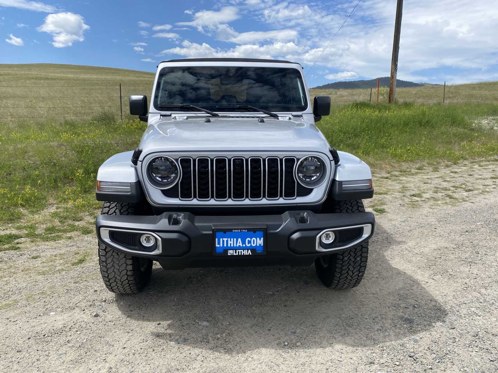 2024 Jeep Wrangler Sahara 13