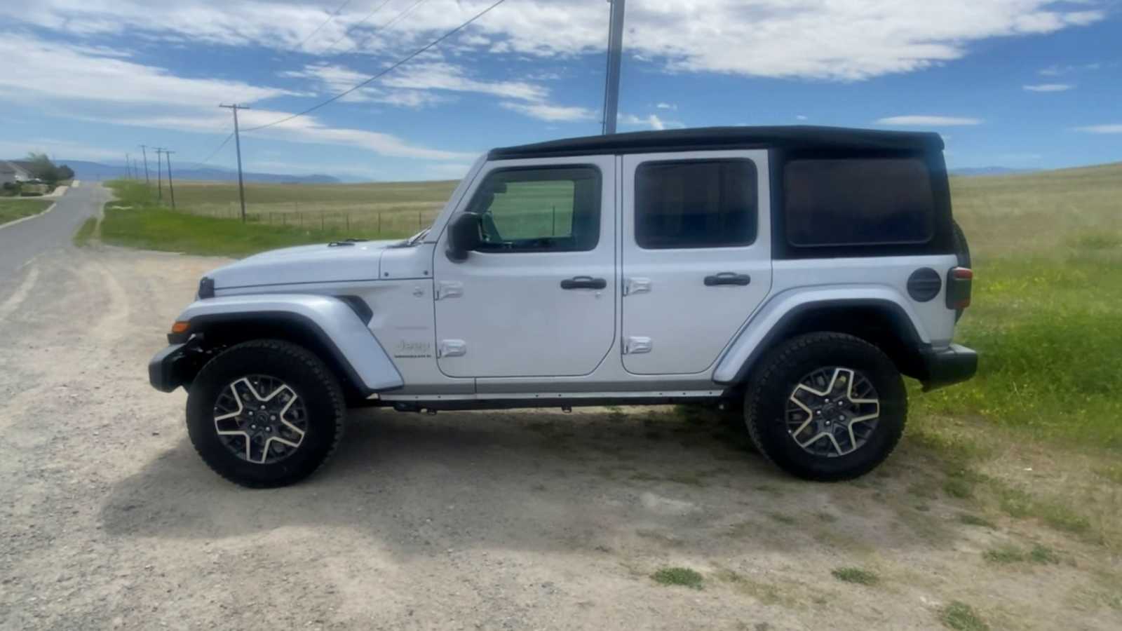 2024 Jeep Wrangler Sahara 5