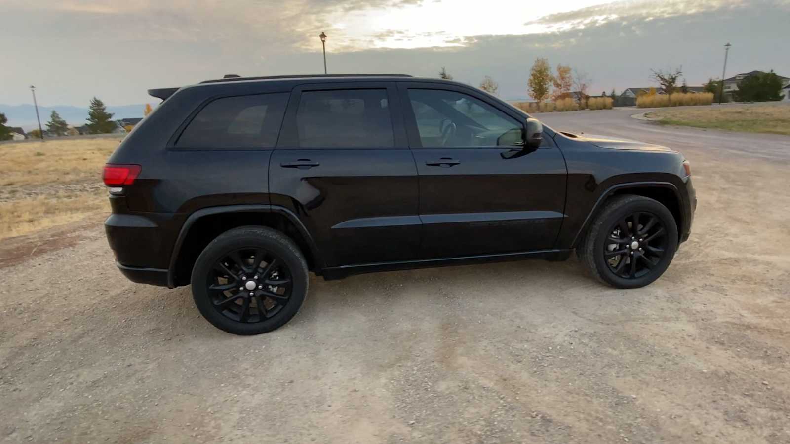 2021 Jeep Grand Cherokee Laredo X 9