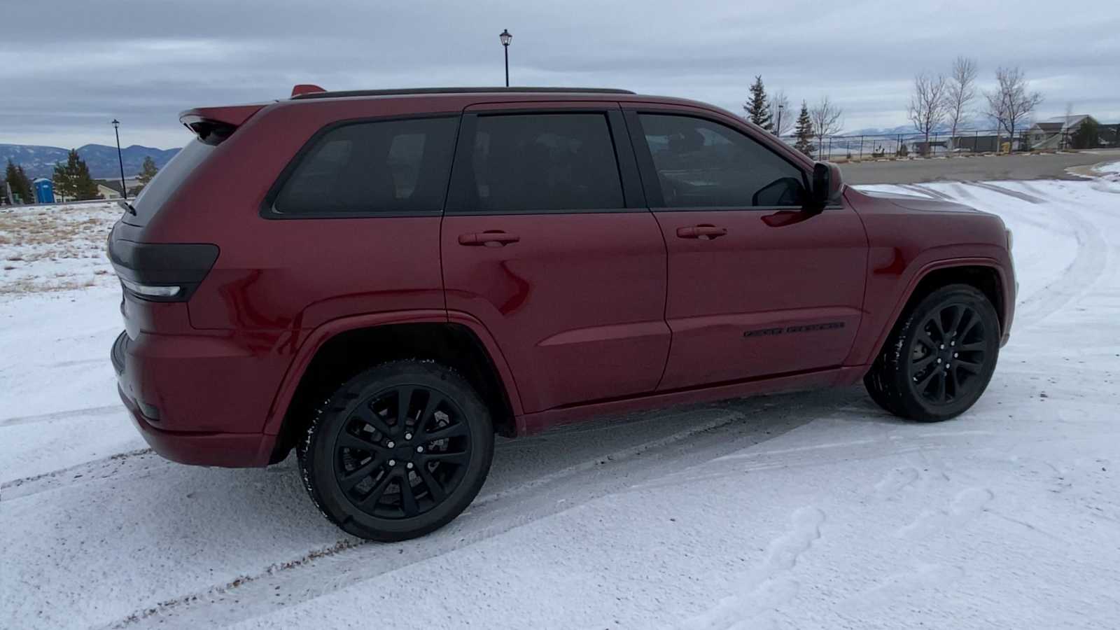 2020 Jeep Grand Cherokee Altitude 9