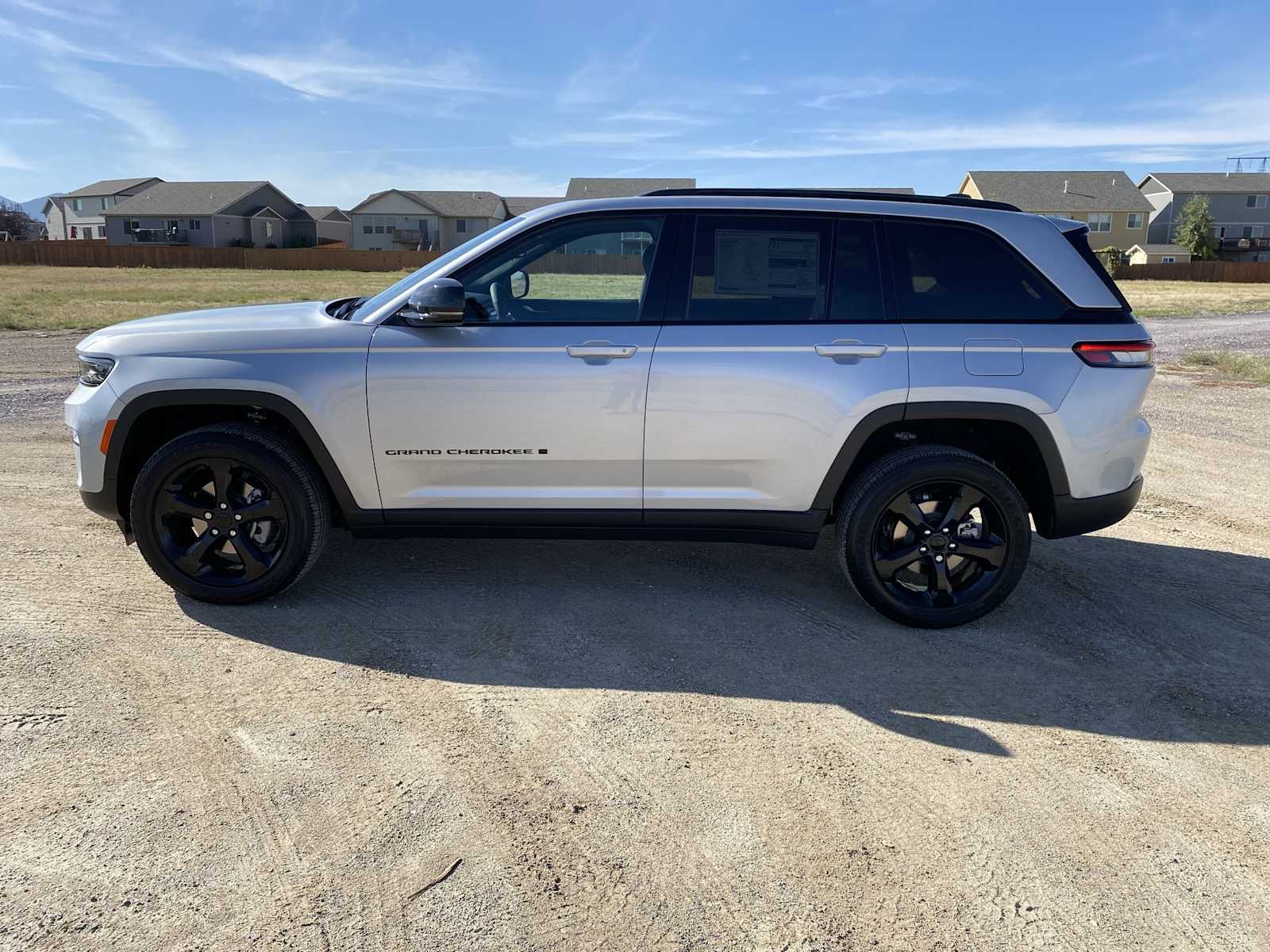 2023 Jeep Grand Cherokee Altitude X 11