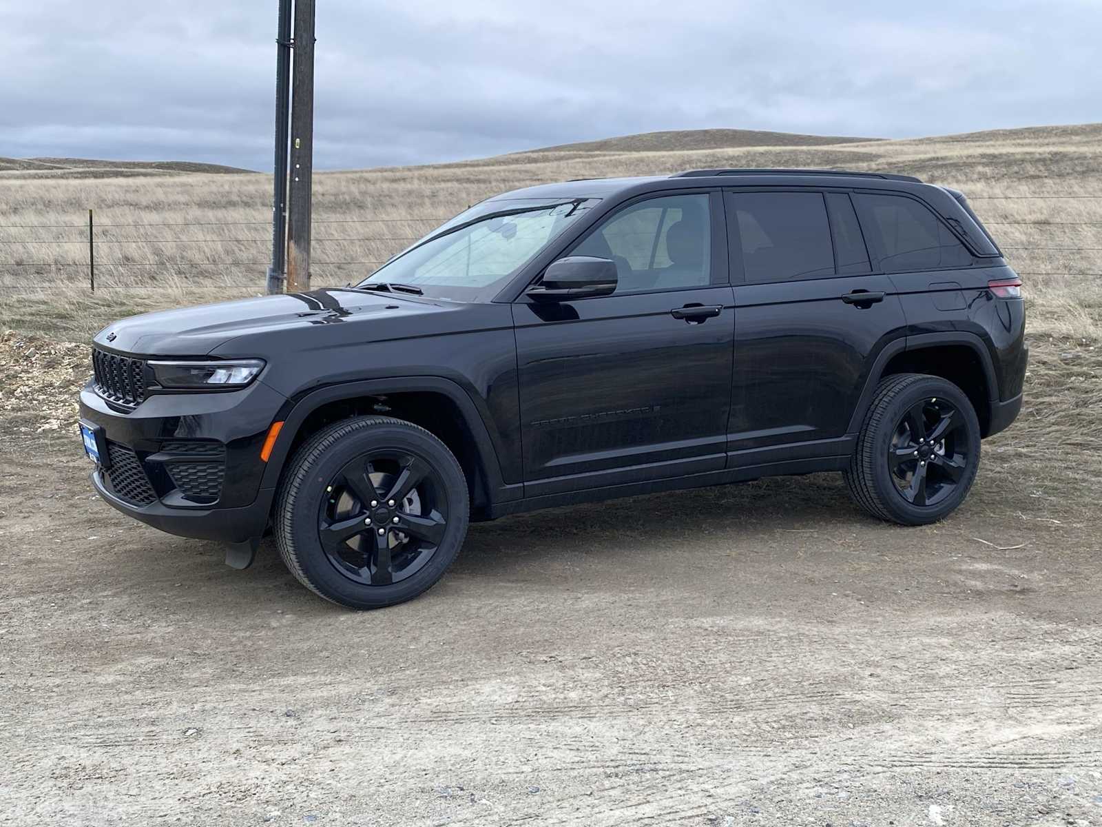 2024 Jeep Grand Cherokee Altitude 2