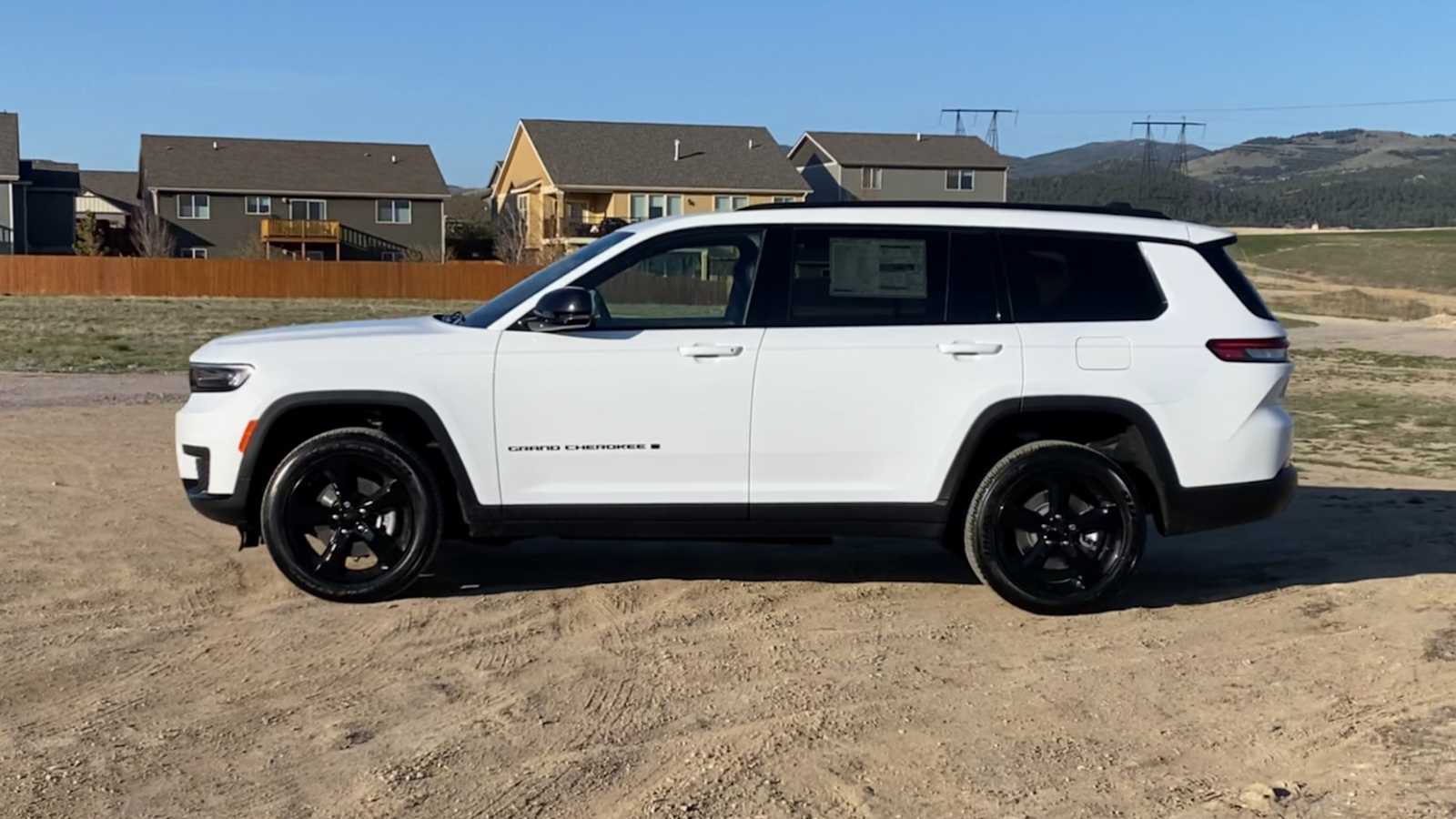 2024 Jeep Grand Cherokee L Altitude 5