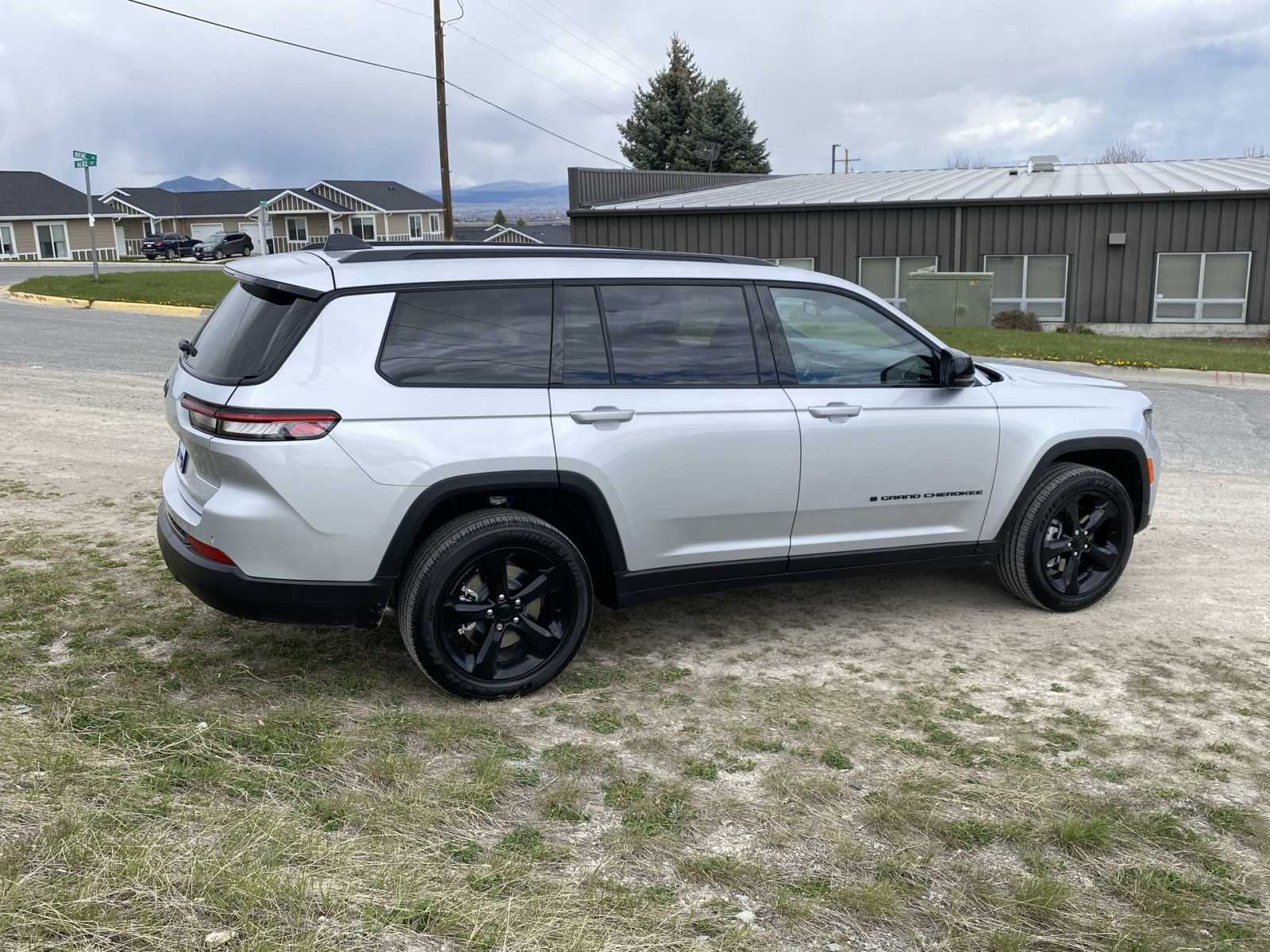 2024 Jeep Grand Cherokee L Laredo 21