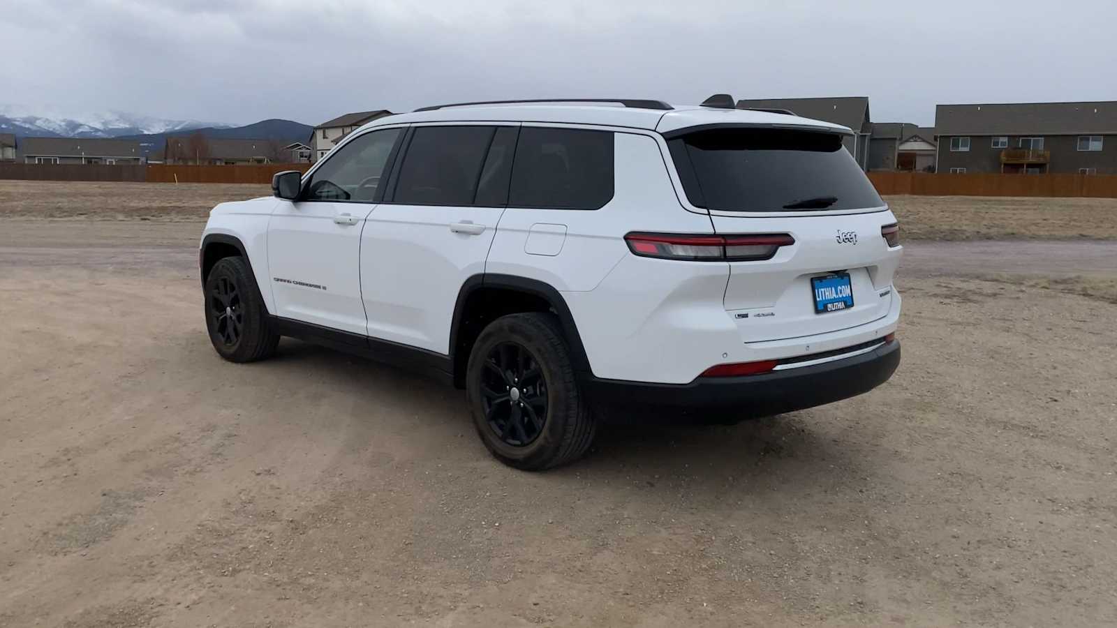 View vehicle photo 6
