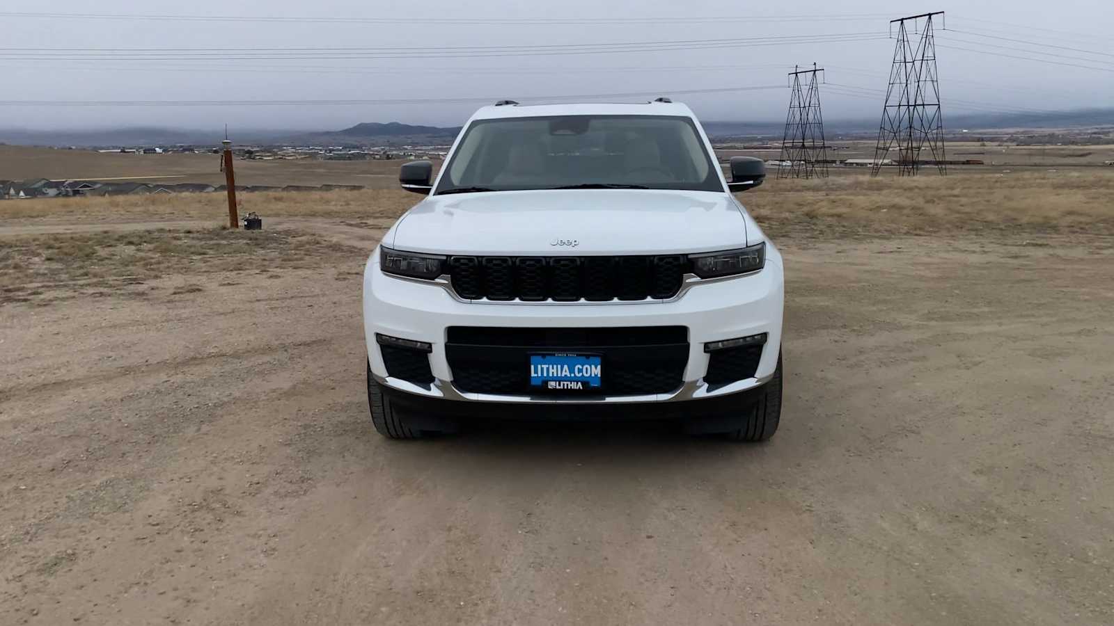 View vehicle photo 3