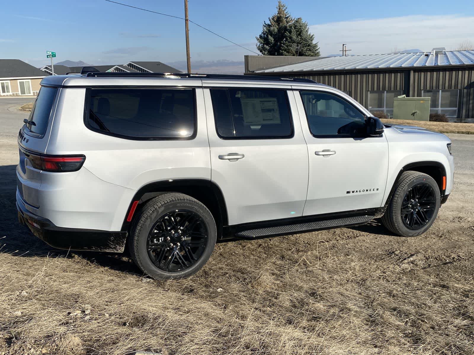 2024 Jeep Wagoneer Series II Carbide 13