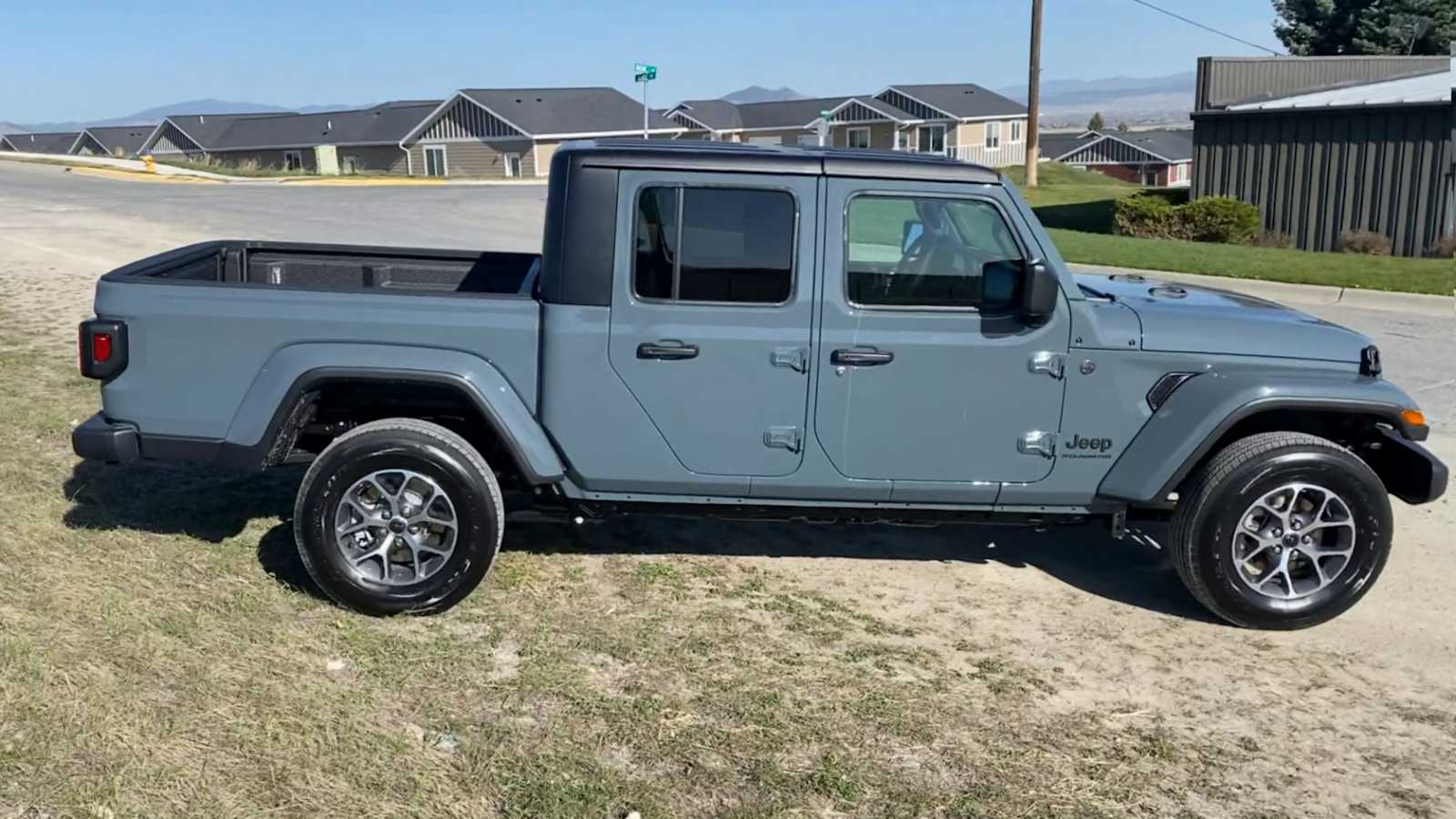 2024 Jeep Gladiator Sport S 4x4 9