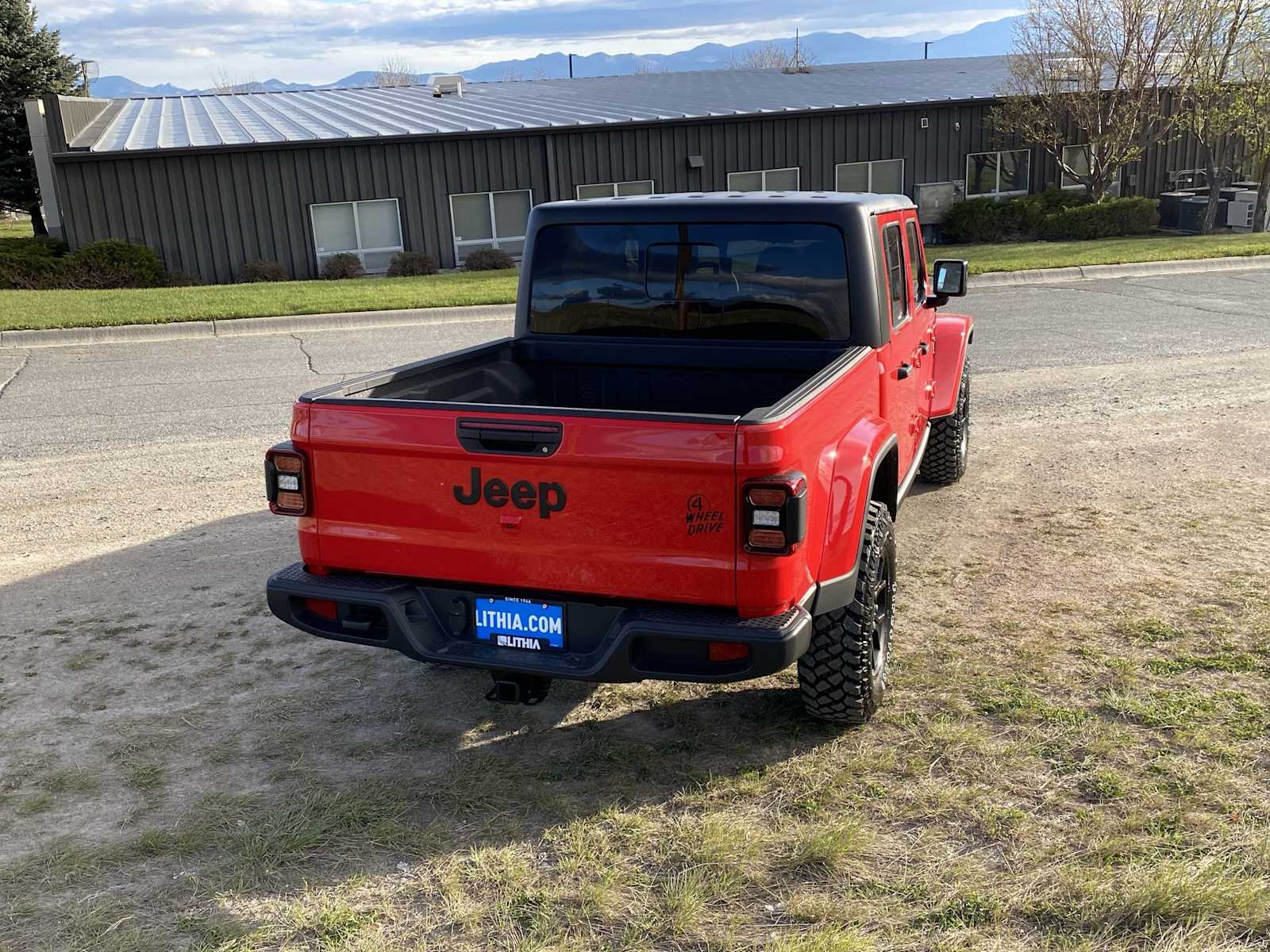 2024 Jeep Gladiator Willys 4x4 12