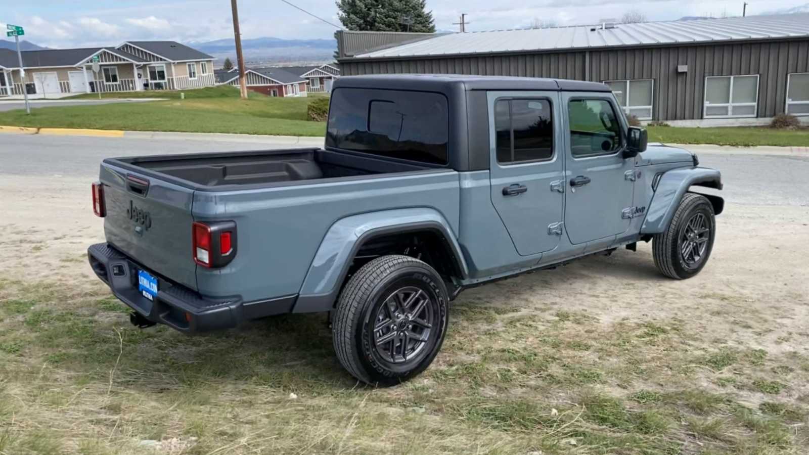 2024 Jeep Gladiator Sport S 4x4 8