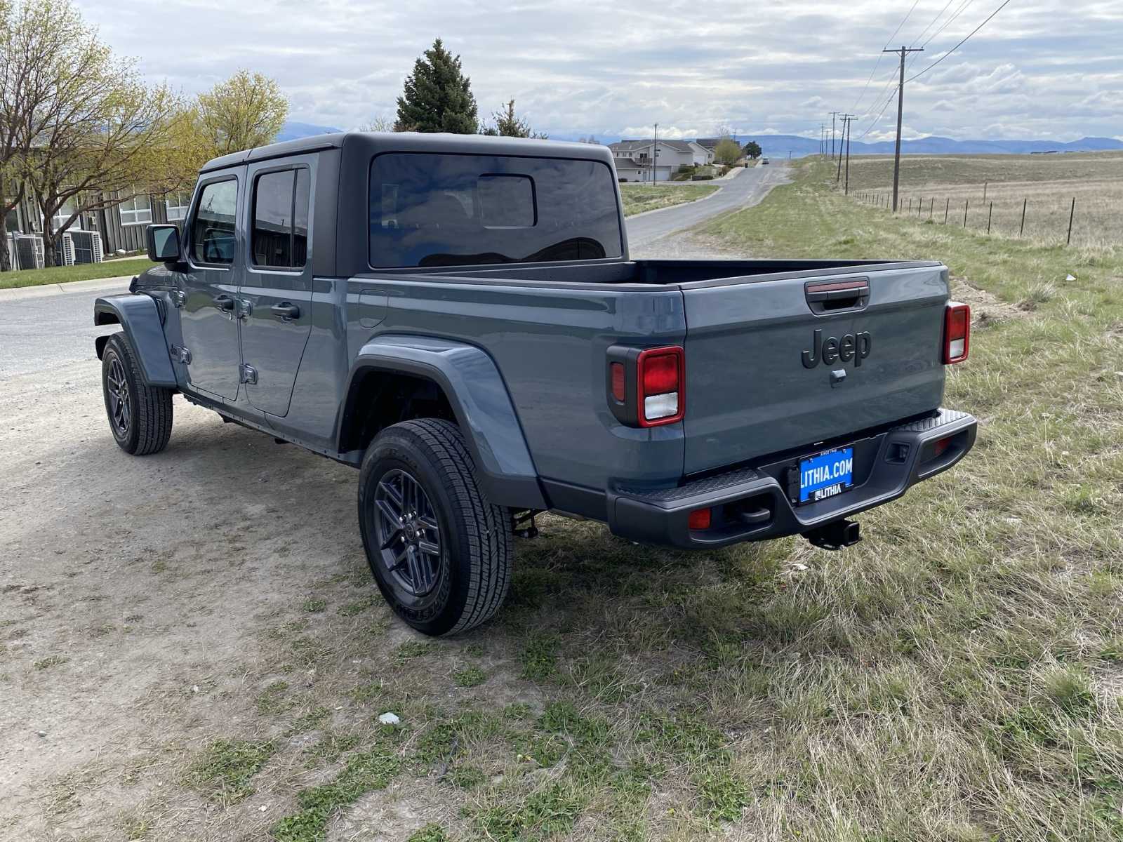 2024 Jeep Gladiator Sport S 4x4 11