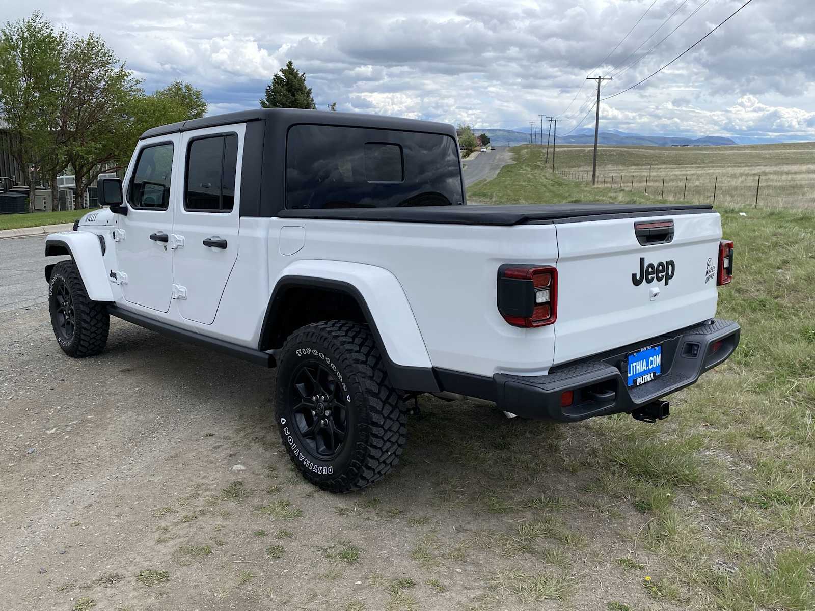 2024 Jeep Gladiator Willys 4x4 11