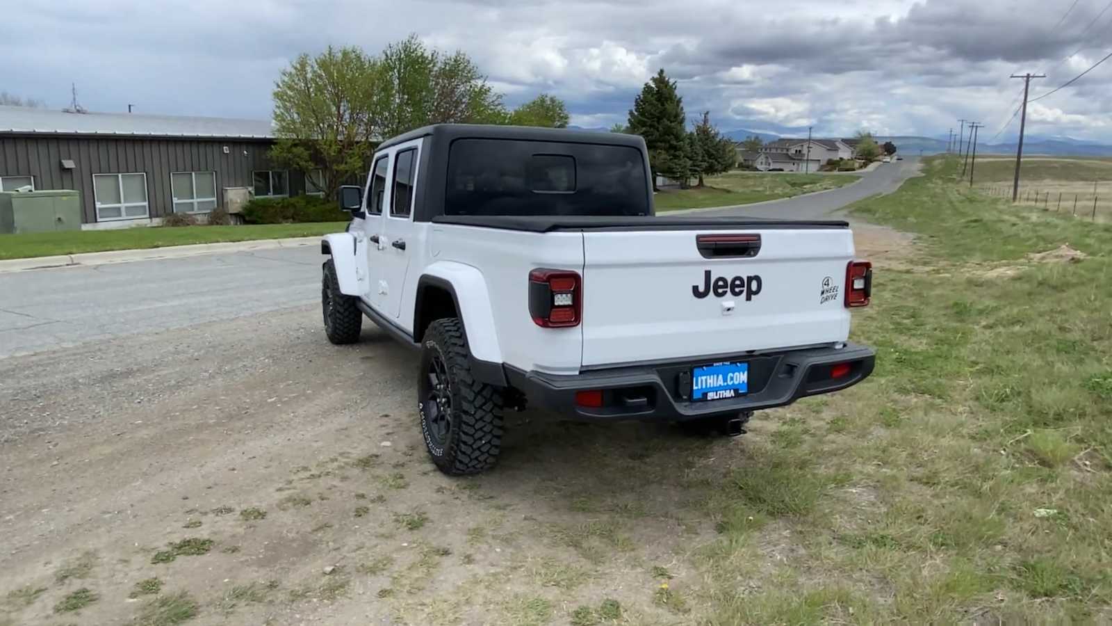 2024 Jeep Gladiator Willys 4x4 7