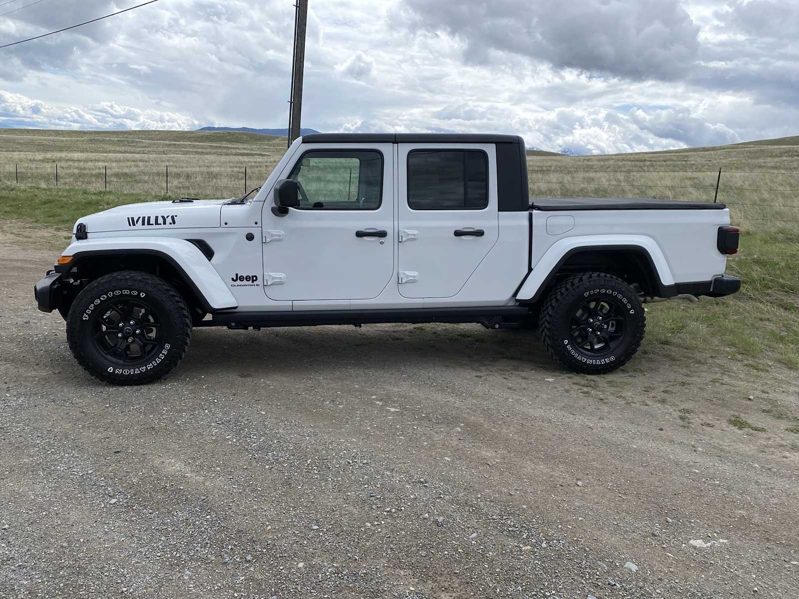 2024 Jeep Gladiator Willys 4x4 10